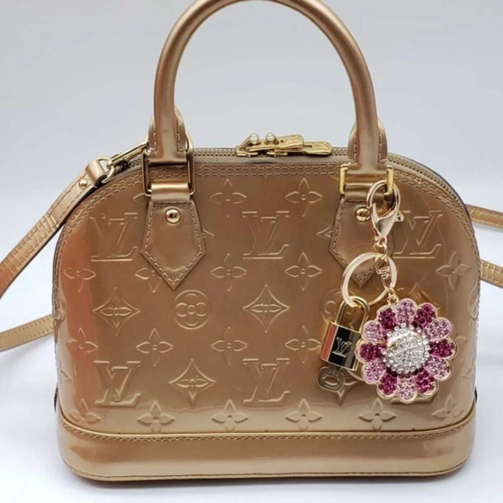 Louis Vuitton Authentic Gold Lock 🔒 Unbranded Flower Keychain Charm for Bags